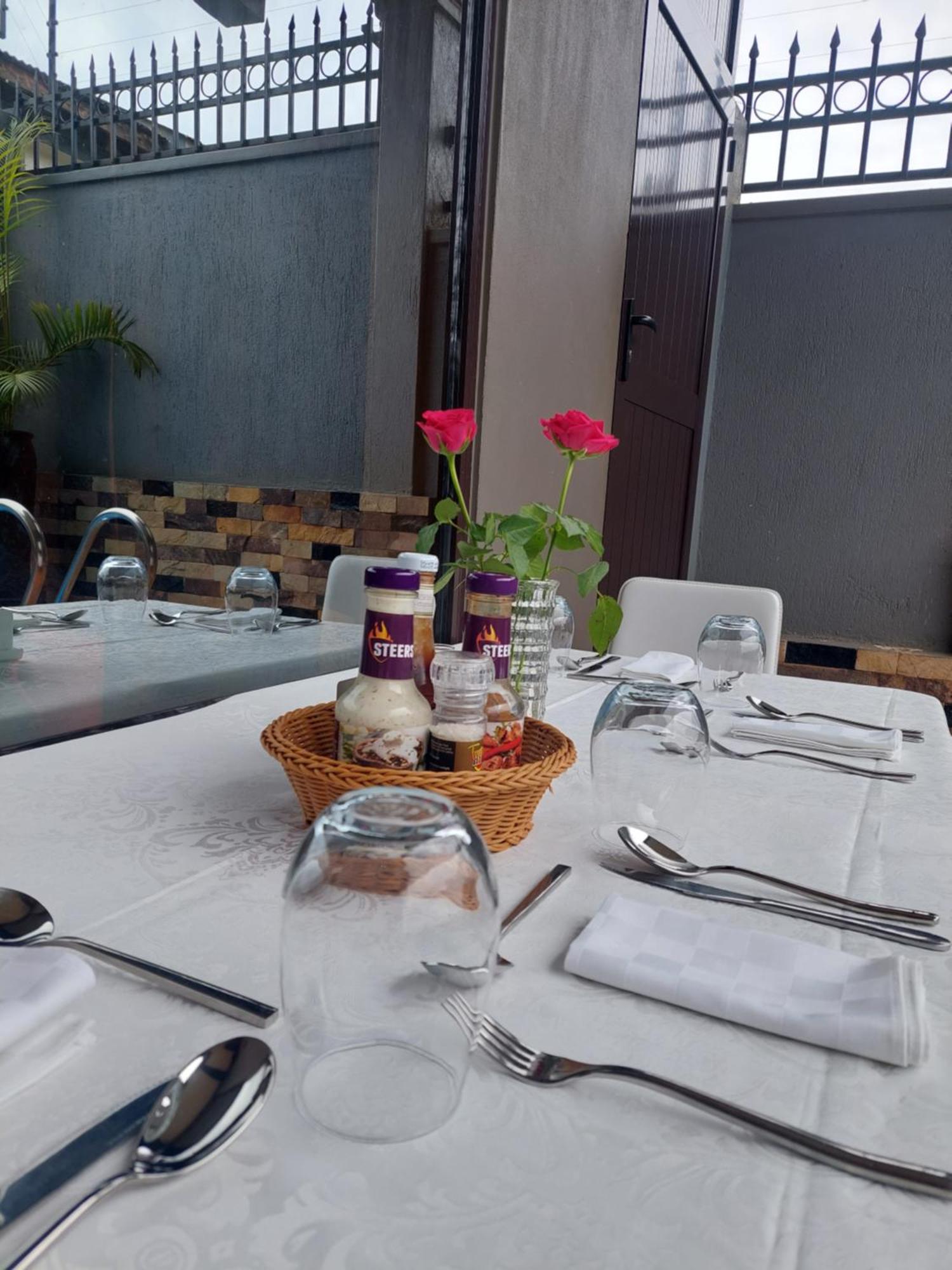 Entebbe Stay Apart-Hotel Экстерьер фото